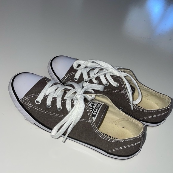 CONVERSE grey low cut - Picture 2 of 7